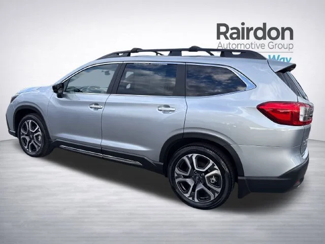 Used 2025 Ice Silver Metallic Subaru Touring image 5