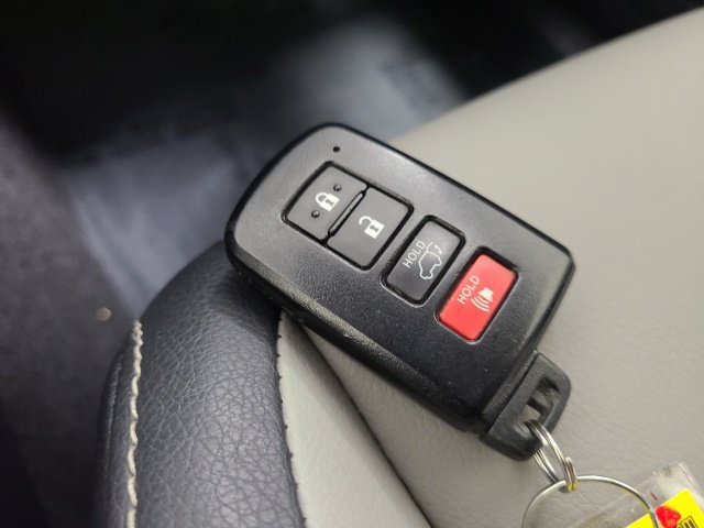 Certified Used 2018 Aqua Toyota Hybrid Limited image 36