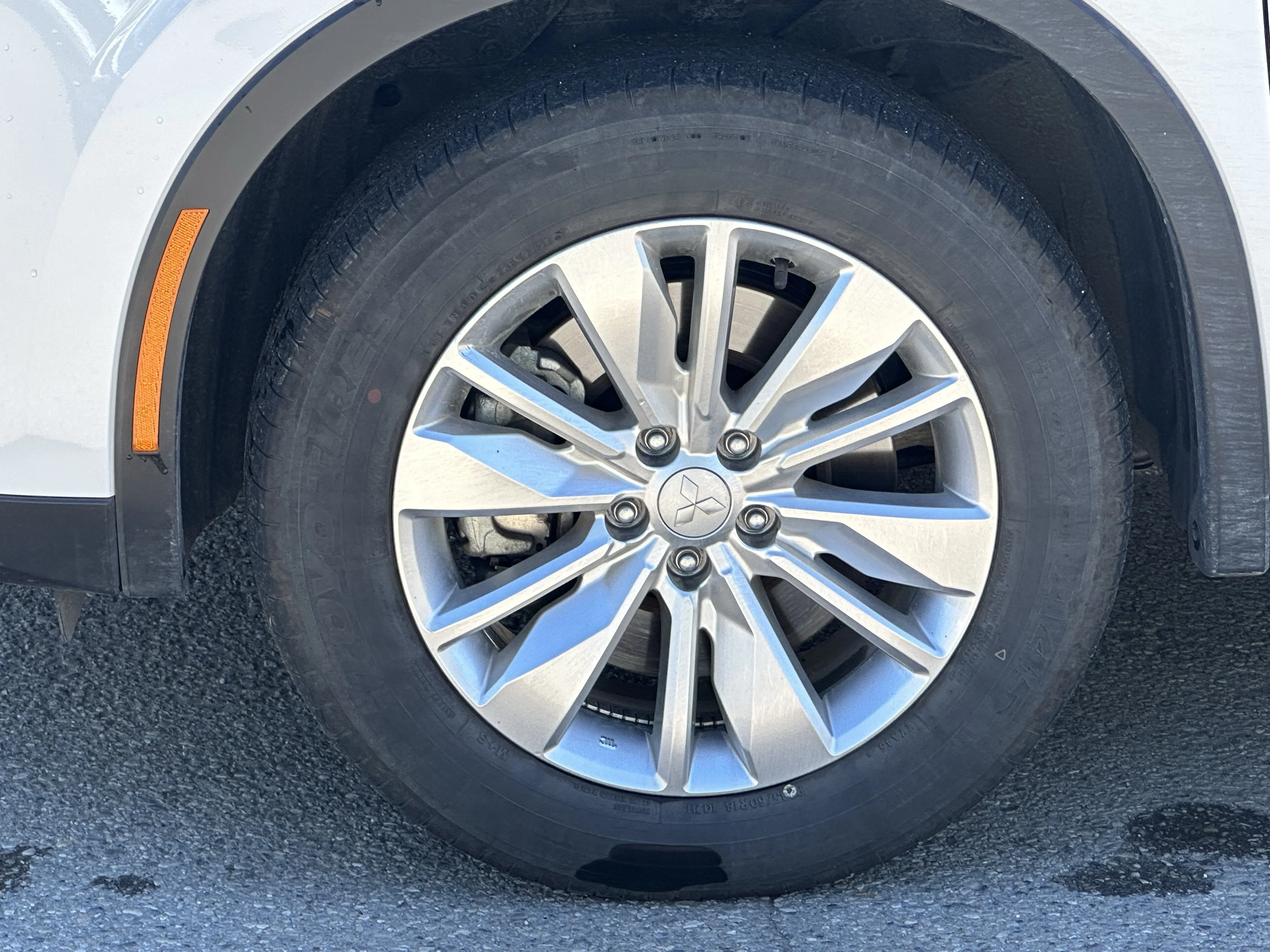Certified Used 2025  Mitsubishi ES image 6