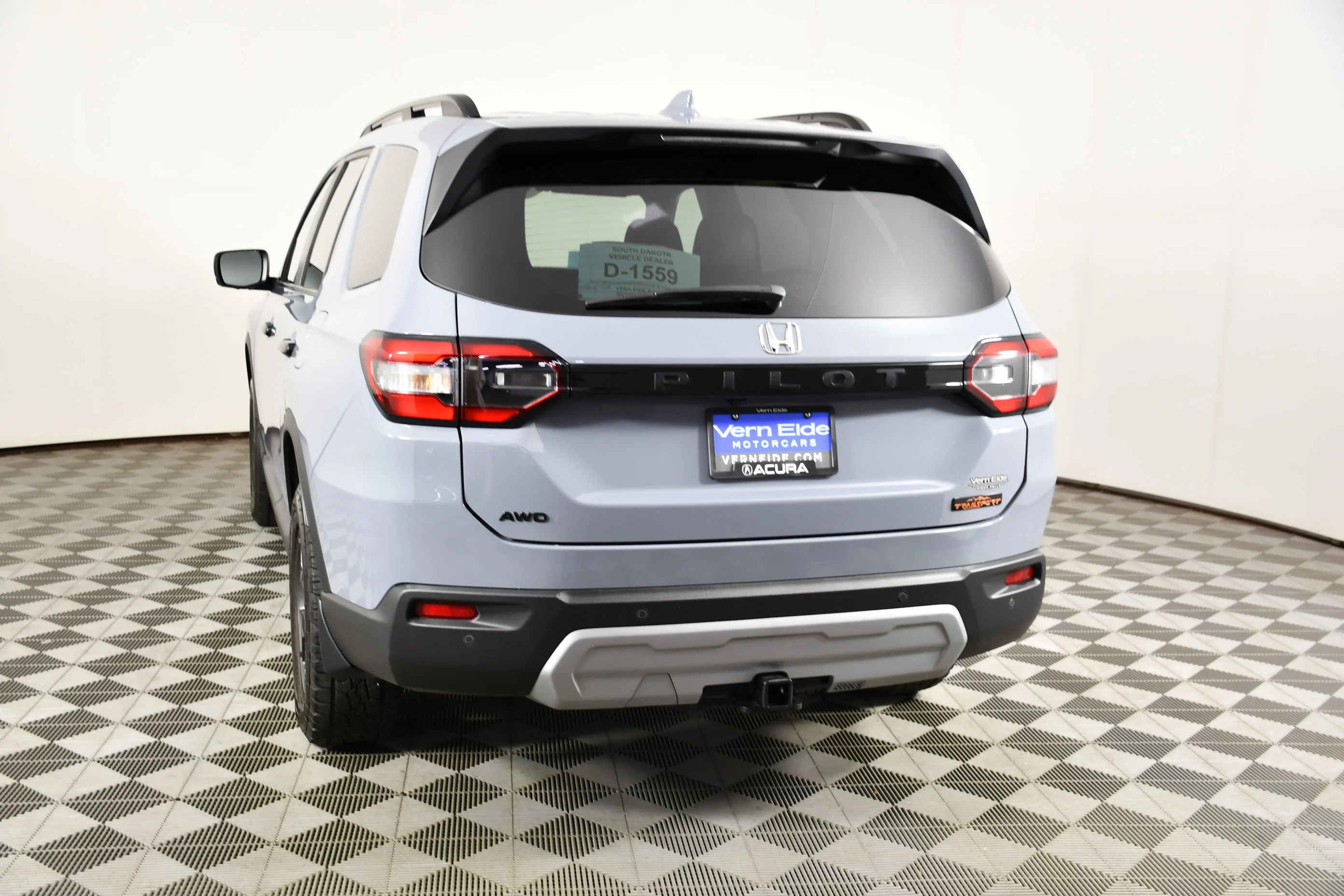Used 2025 Sonic Gray Pearl Honda TrailSport image 7