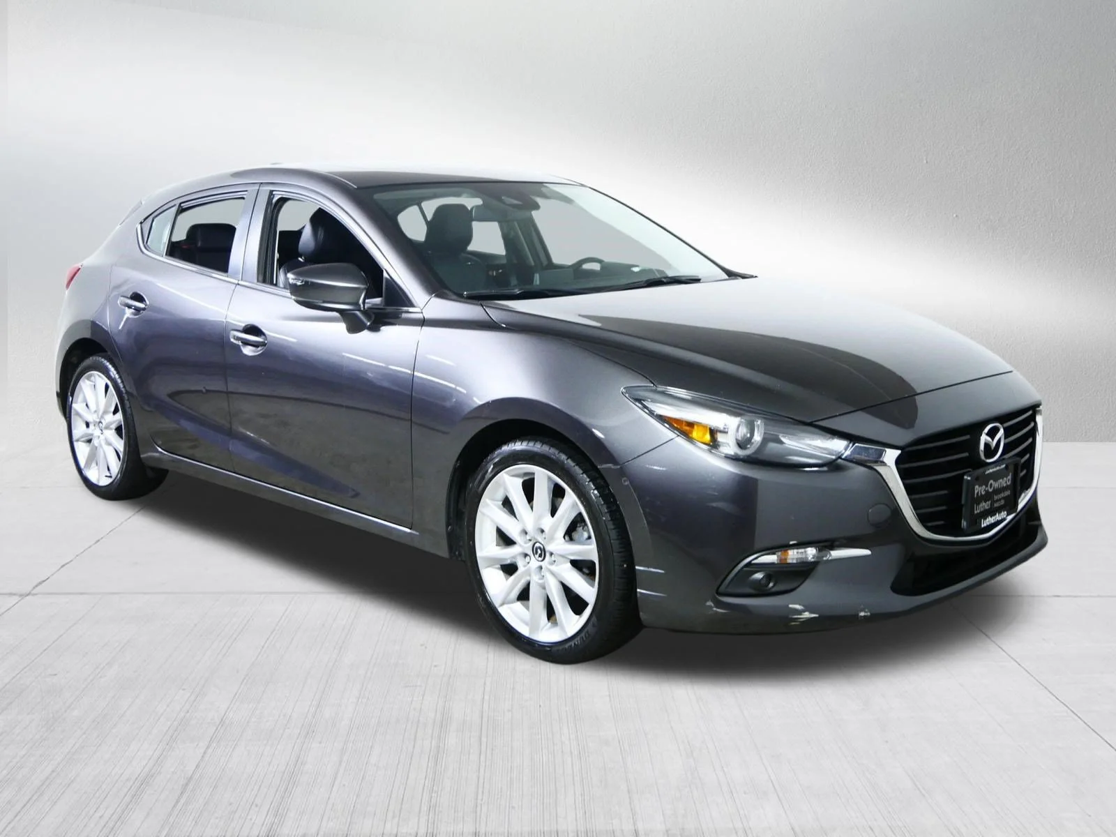 Used 2017 Machine Gray Metallic Mazda Grand Touring image 1