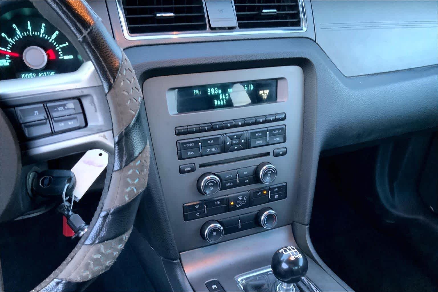 Used 2011 Kona Blue Metallic Ford V6 image 5