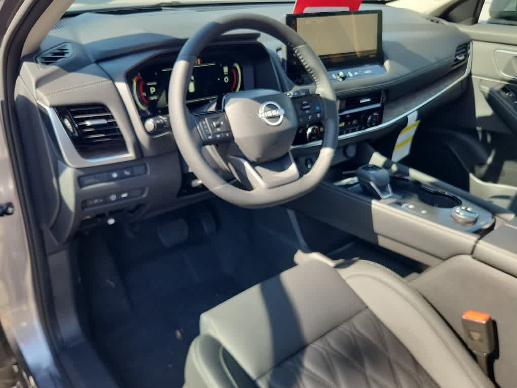 2026 Nissan Rogue Platinum - Photo 11