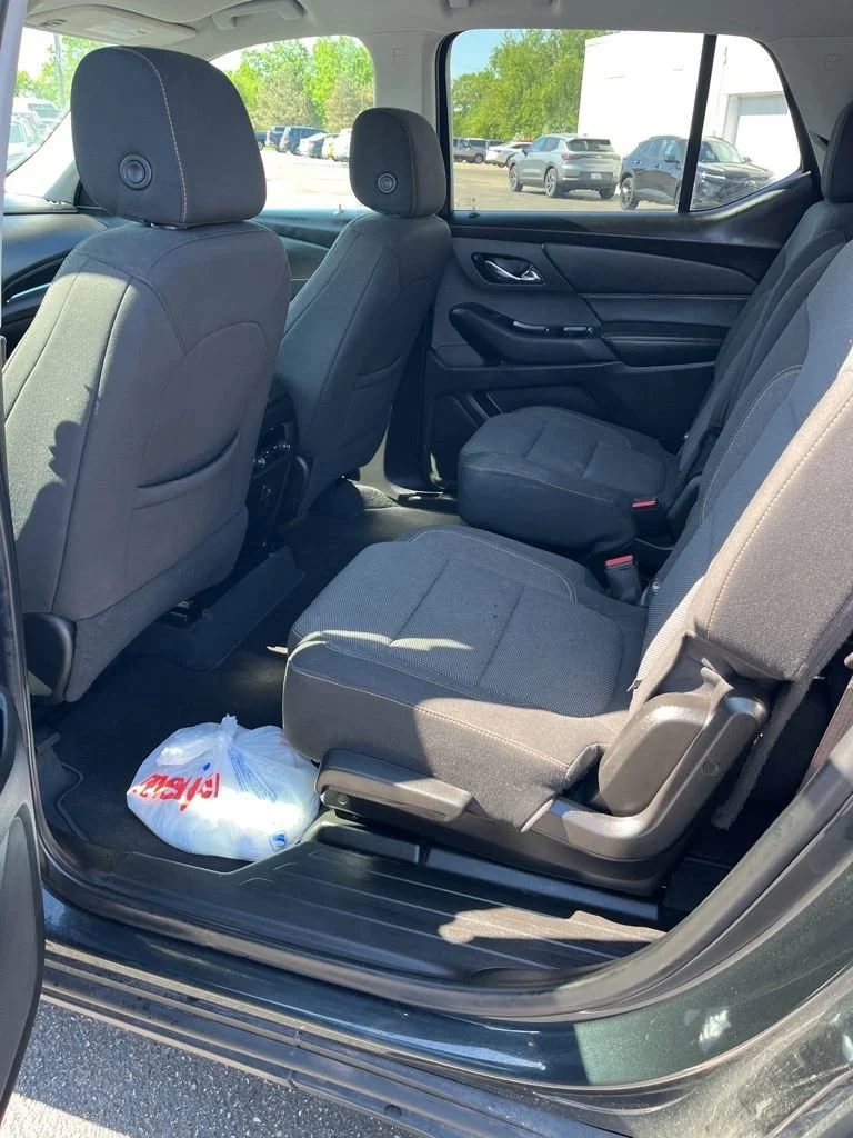 Used 2021 GRAPHITE METALLIC Chevrolet LT Cloth image 8