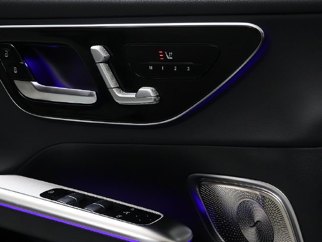 New 2027 Polar White Mercedes-Benz GLC 300 image 54
