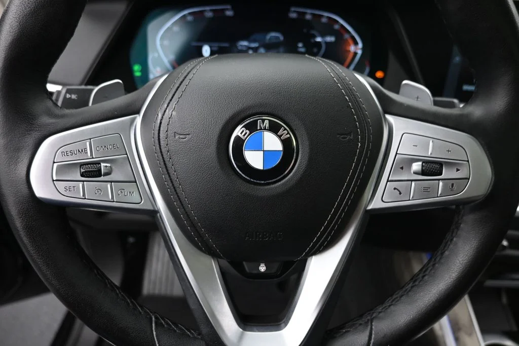Certified Used 2022 Black BMW xDrive40i image 23