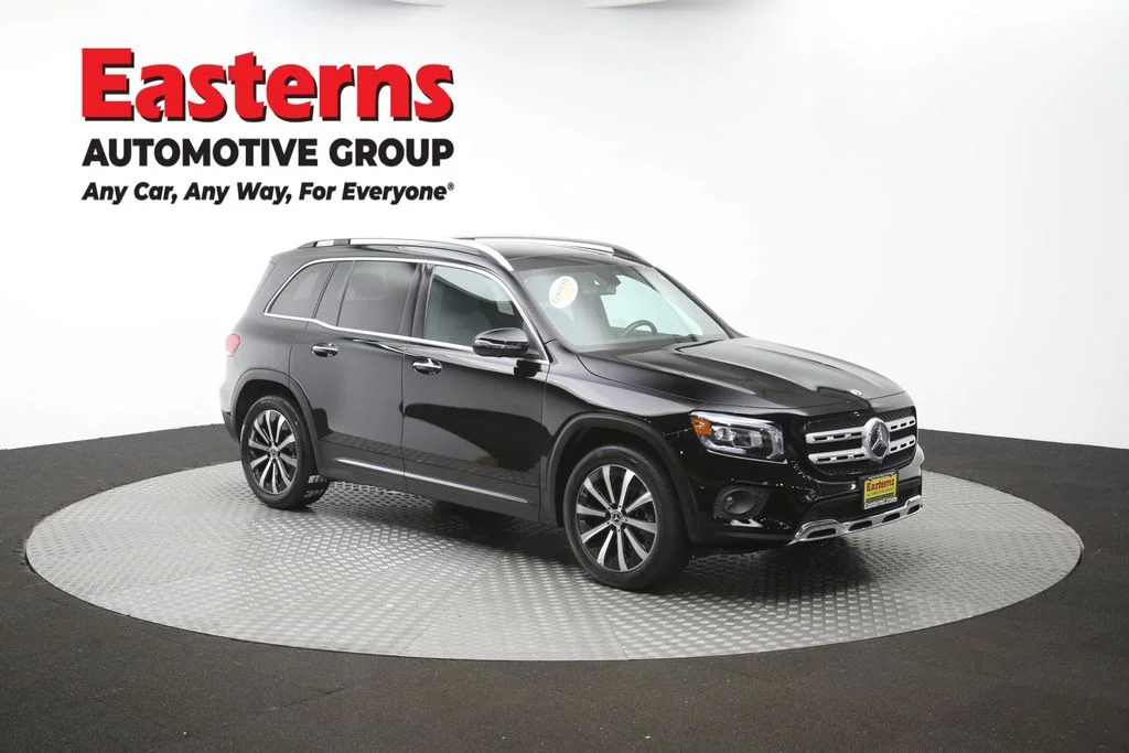 Used 2022 Black Mercedes-Benz GLB 250 image 49