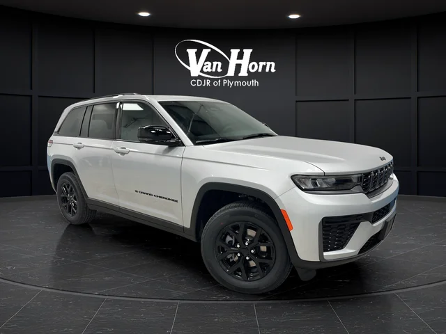 New 2026 Silver Zynith Exterior Paint Jeep Altitude image 1
