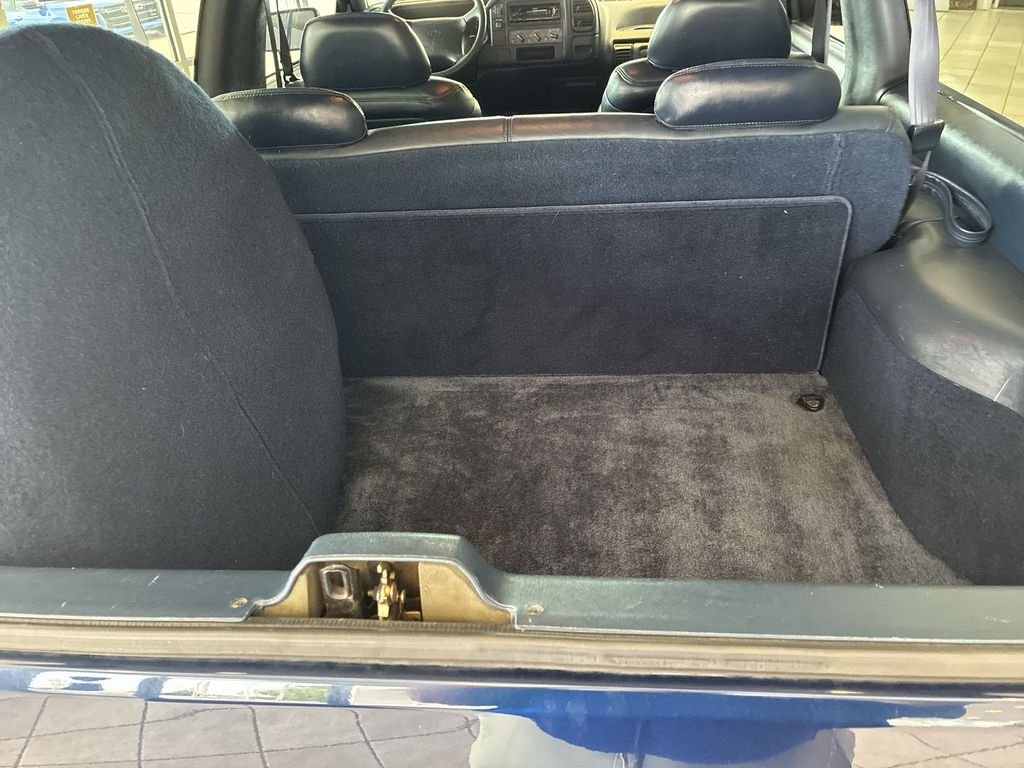 Used 1995 Blue Chevrolet Base image 19