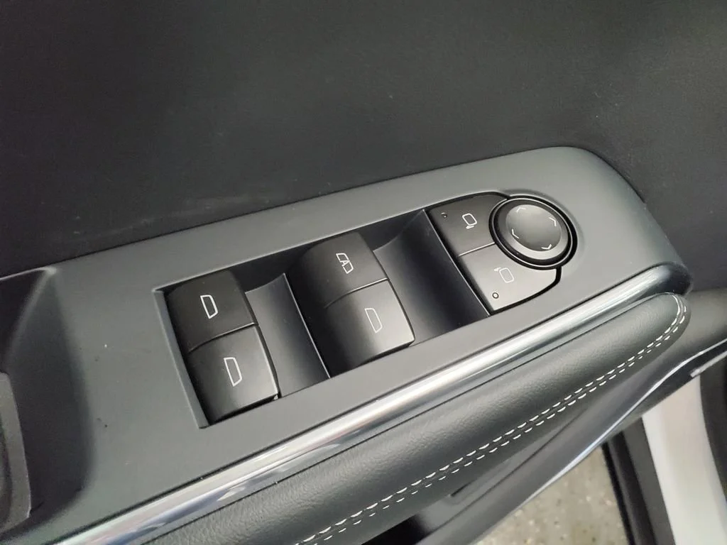 2026 GMC Acadia Elevation - Photo 7