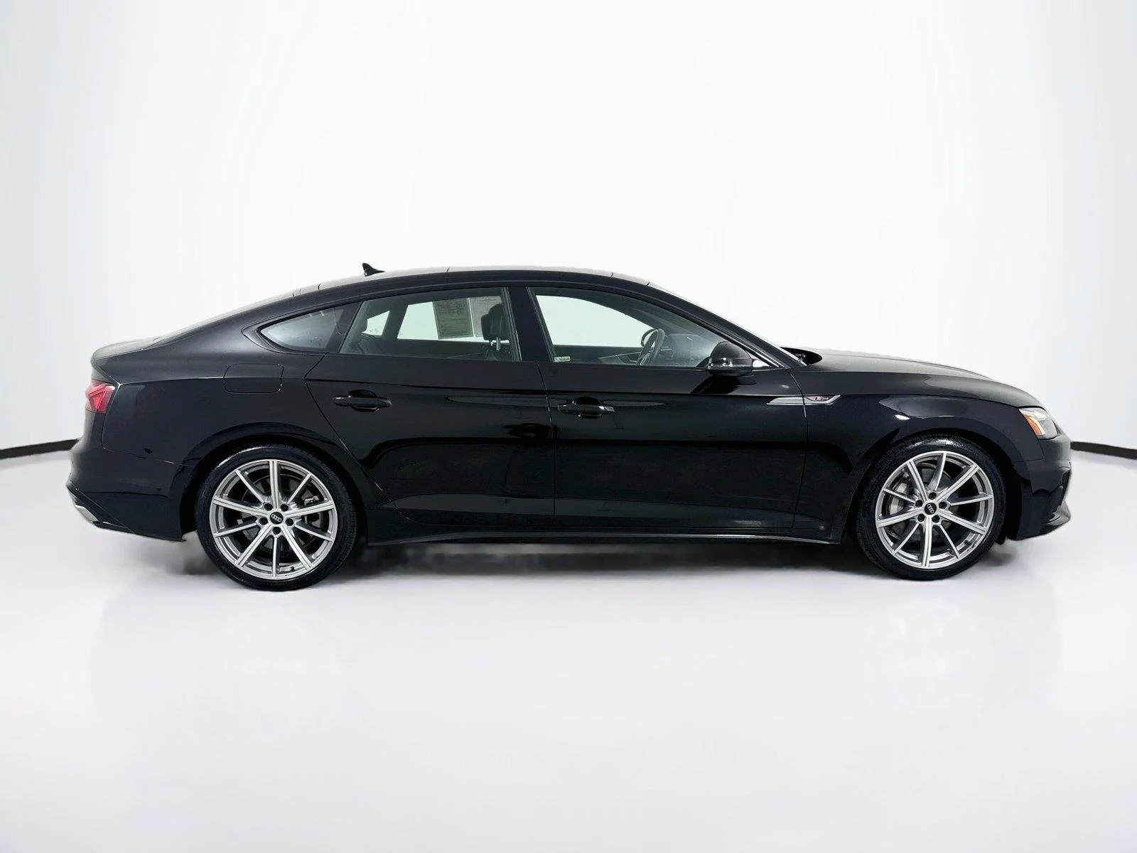 Used 2025 Mythos Black Metallic Audi S line Premium image 8