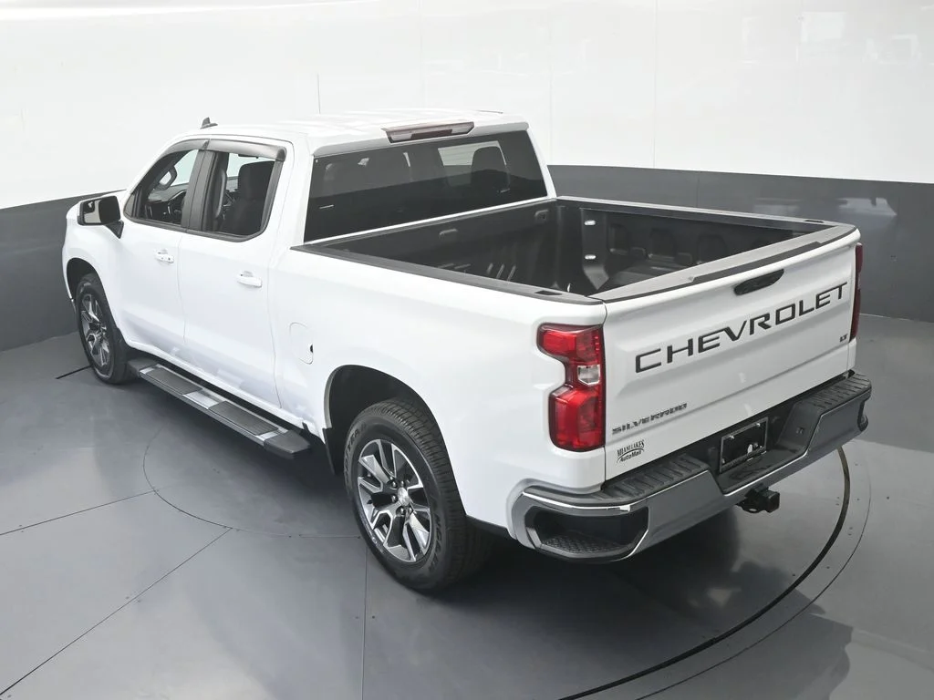 Used 2022 Summit White Chevrolet LT image 49