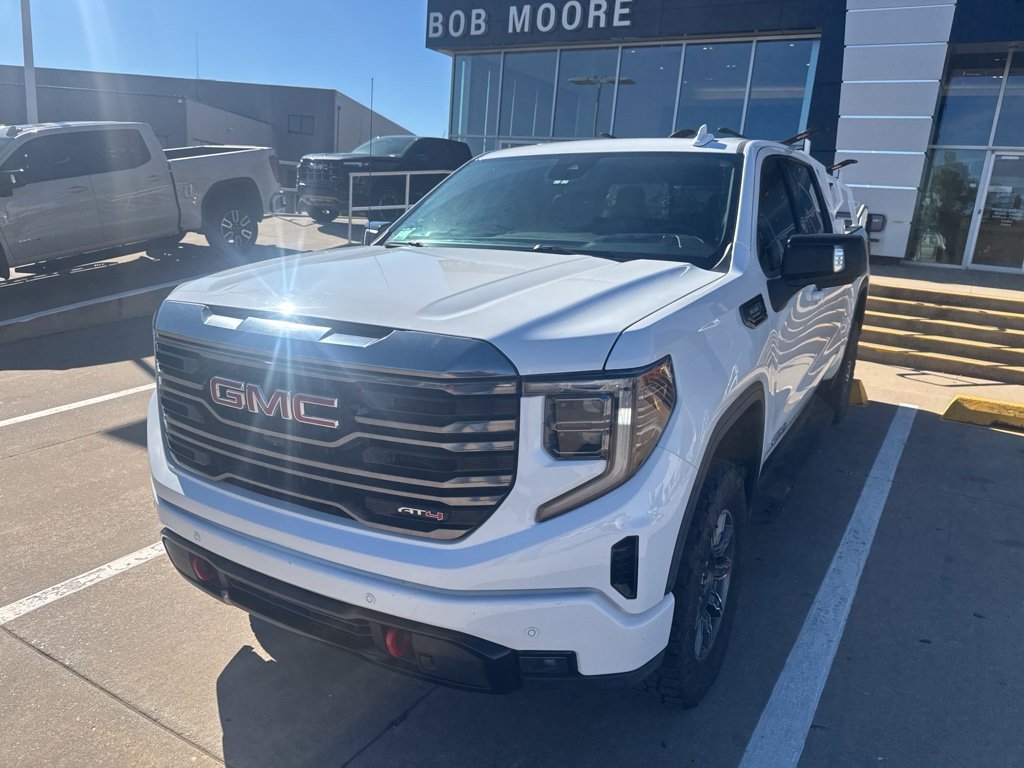 Used 2024 White GMC AT4 image 1