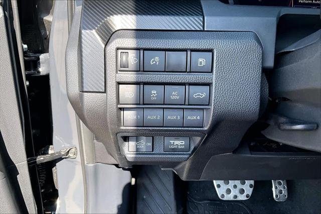2025 Toyota Tacoma TRD Pro - Photo 32