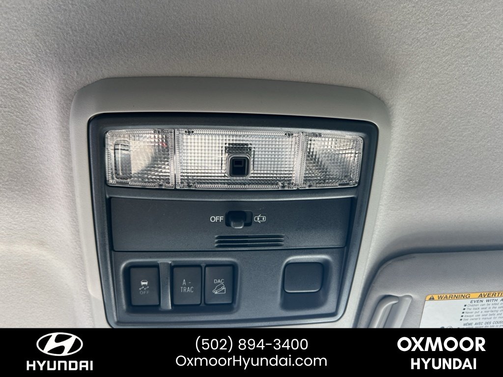 Used 2016 Super White Toyota SR5 image 18