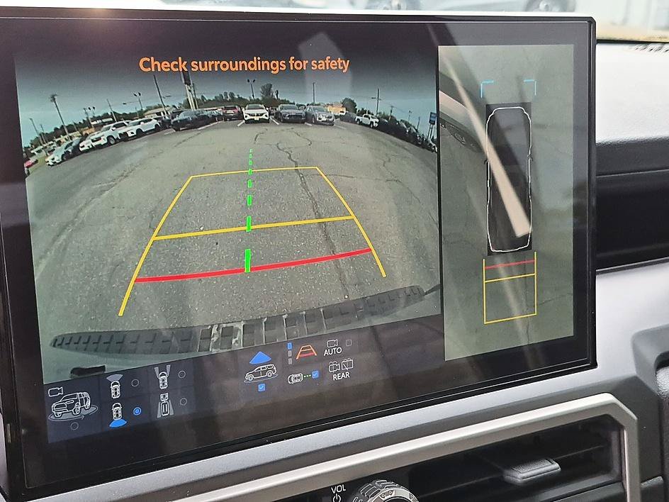 Used 2025 Cutting Edge Toyota SR5 image 23