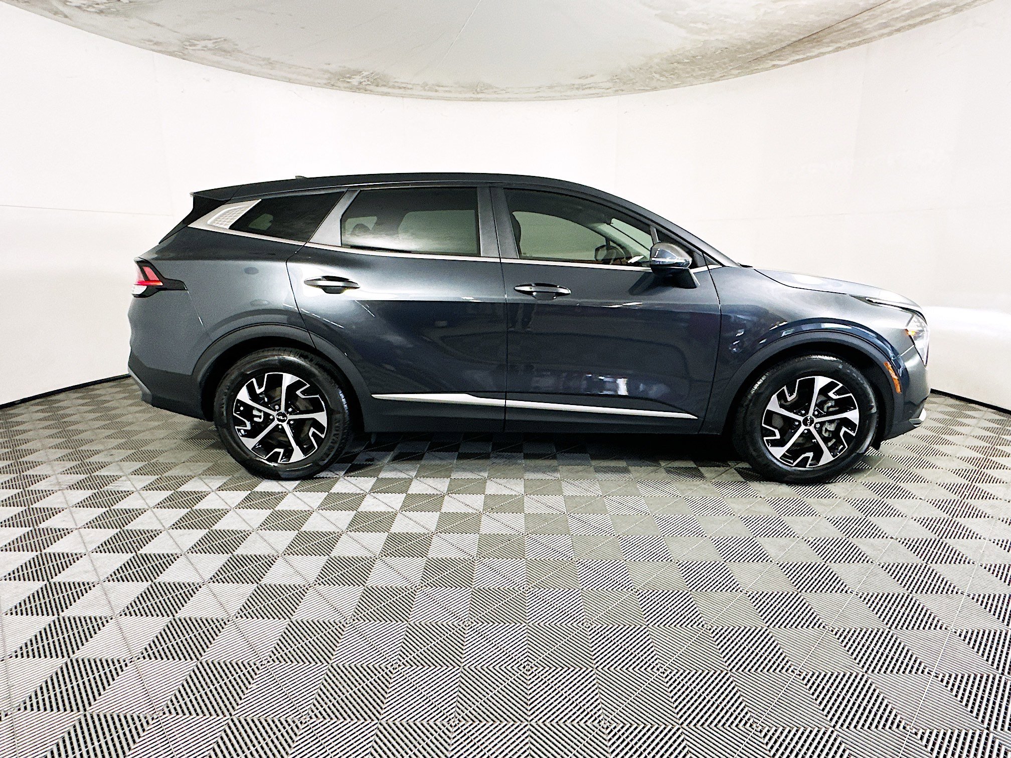 2023 Kia Sportage thumbnail 4