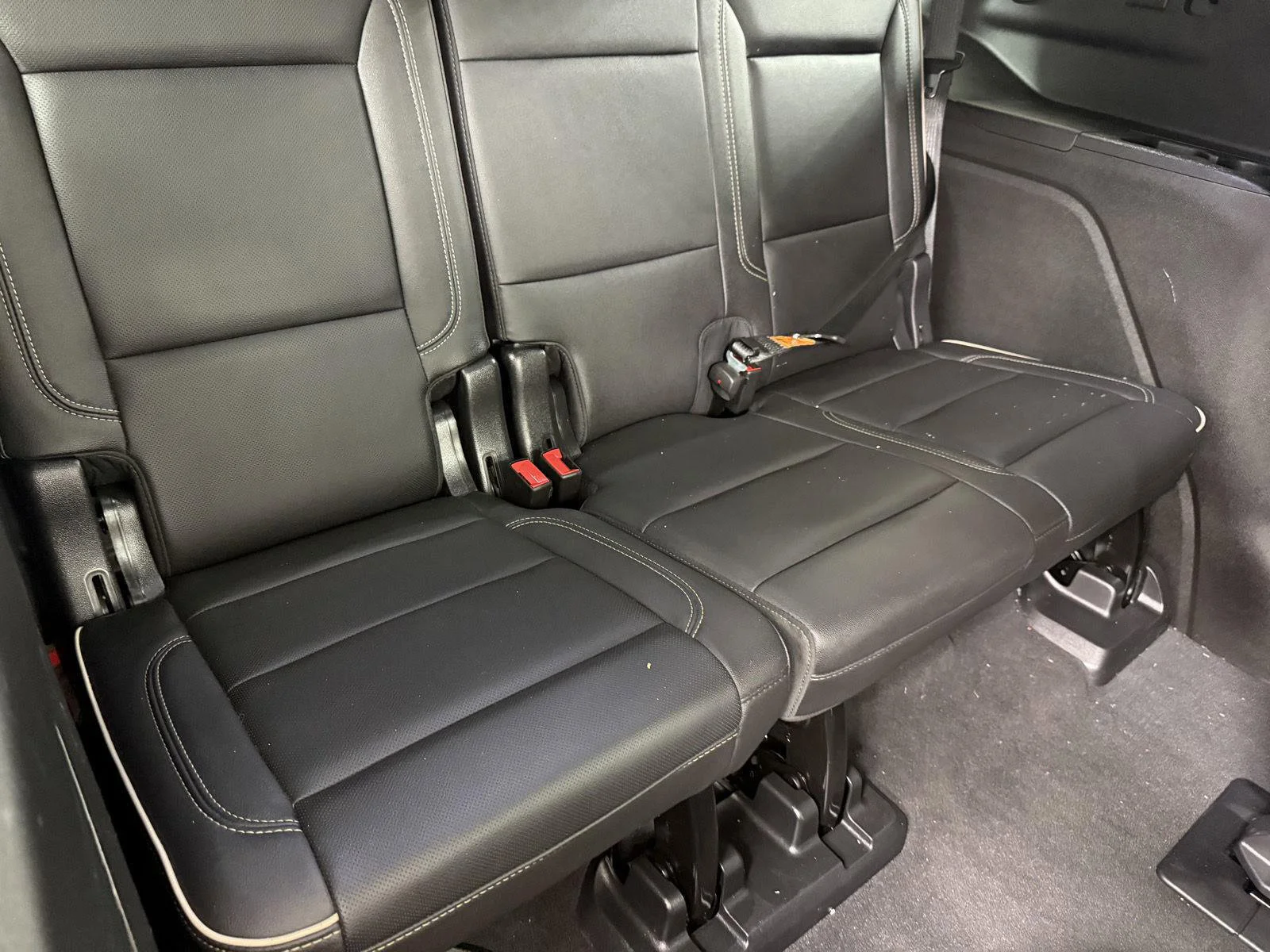 Used 2021 White GMC SLT image 39
