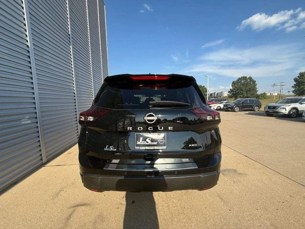 New 2026 Super Black Nissan SV image 18