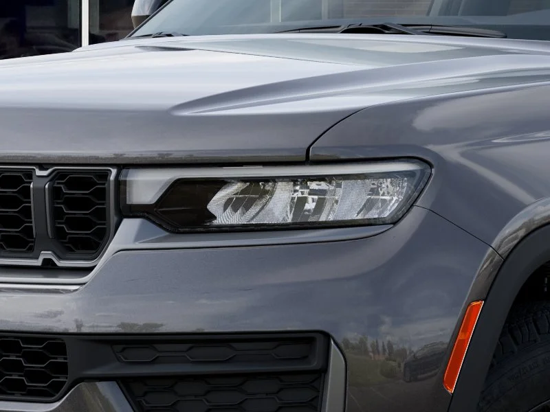 New 2026 Baltic Gray Metallic Clear-Coat Exterior Paint Jeep Altitude image 39