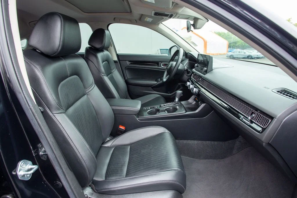 2024 Honda Civic Hatchback EX-L - Photo 20