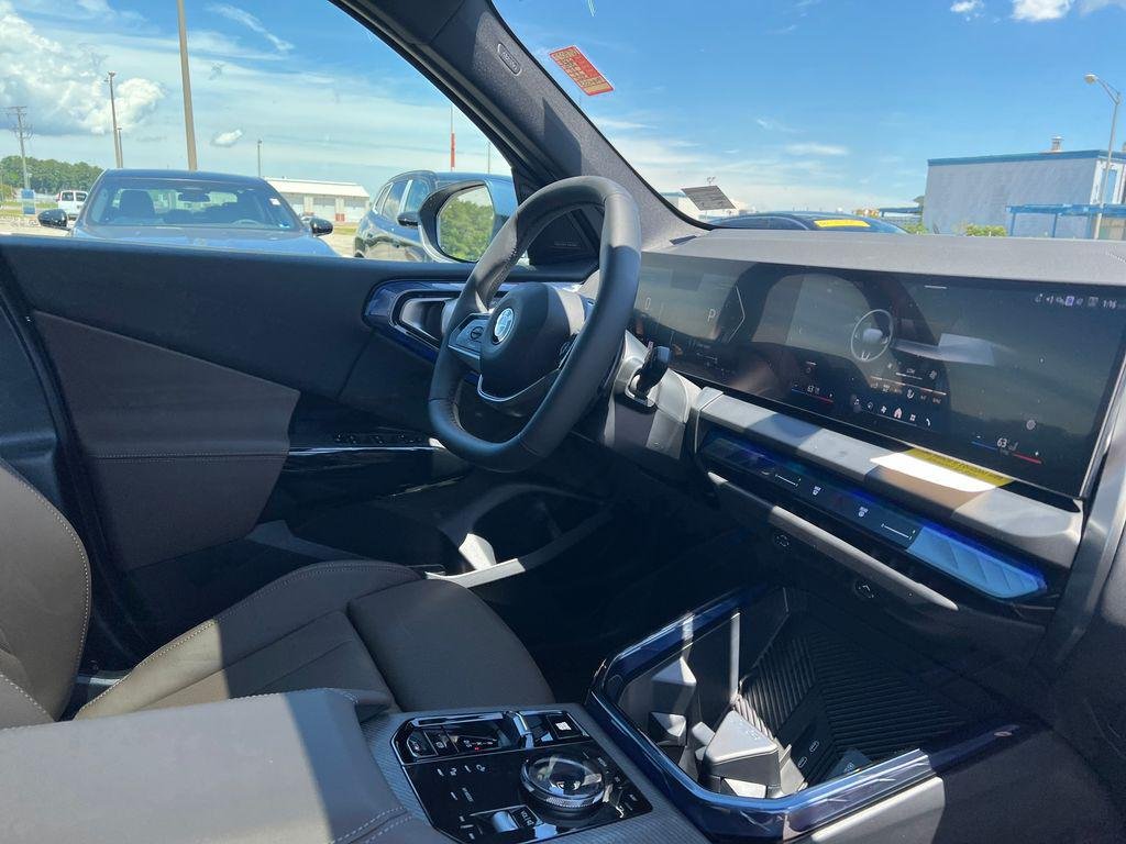 New 2026 Arctic Race Blue metallic BMW 30 xDrive image 29