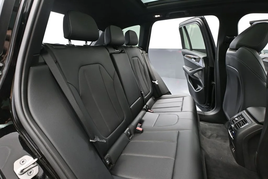 Used 2023 Black BMW xDrive30i image 44