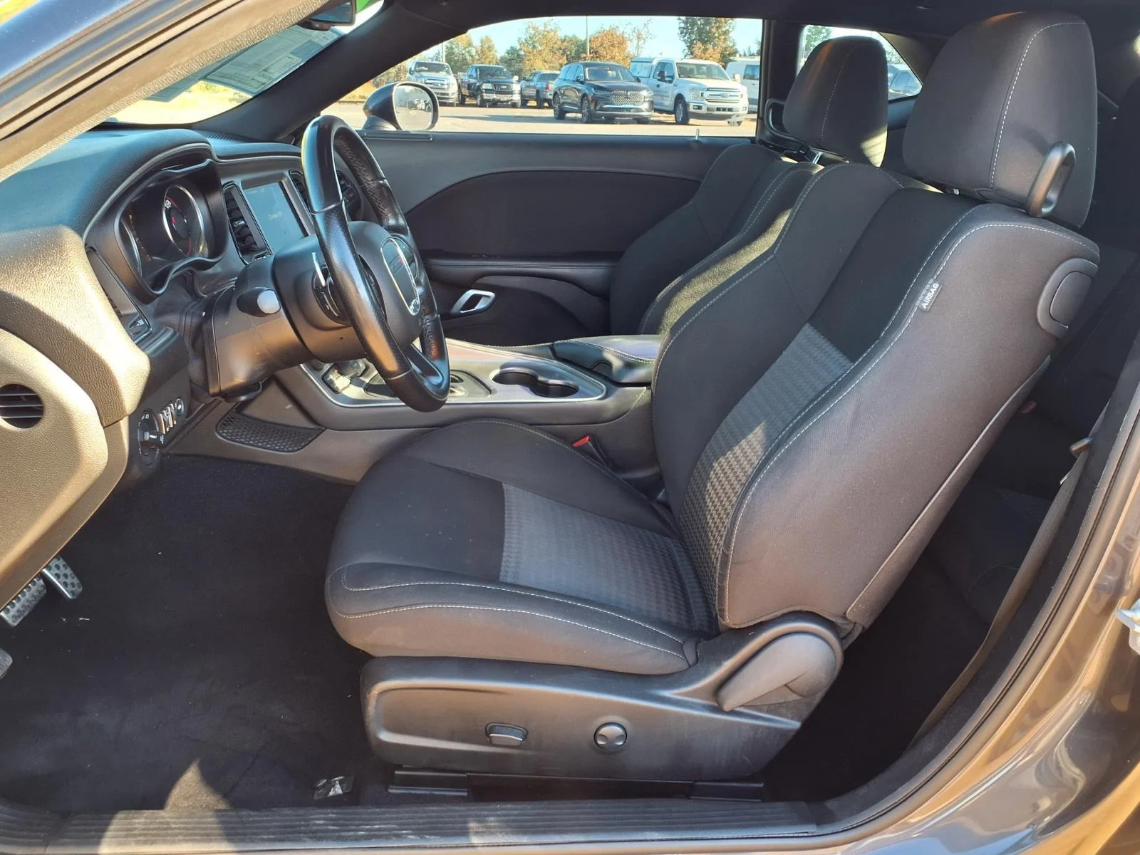 Used 2023 Granite Pearlcoat Dodge R/T Scat Pack image 19