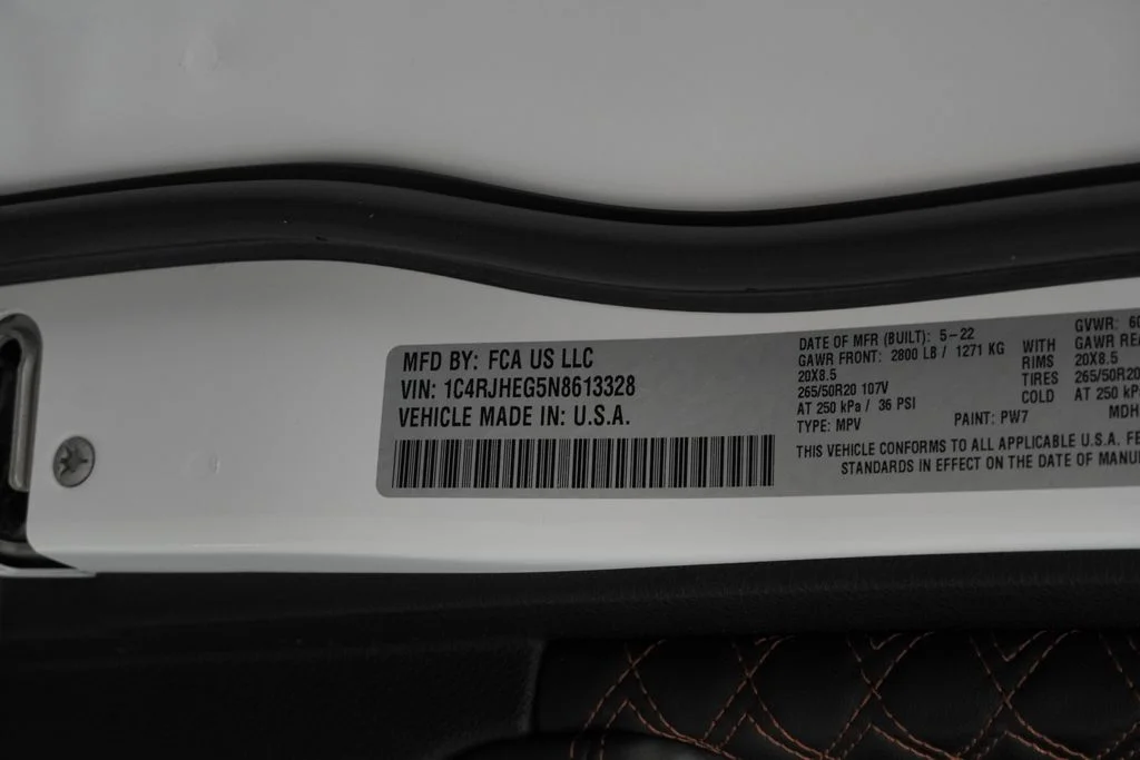 Certified Used 2022 White Jeep Summit image 54