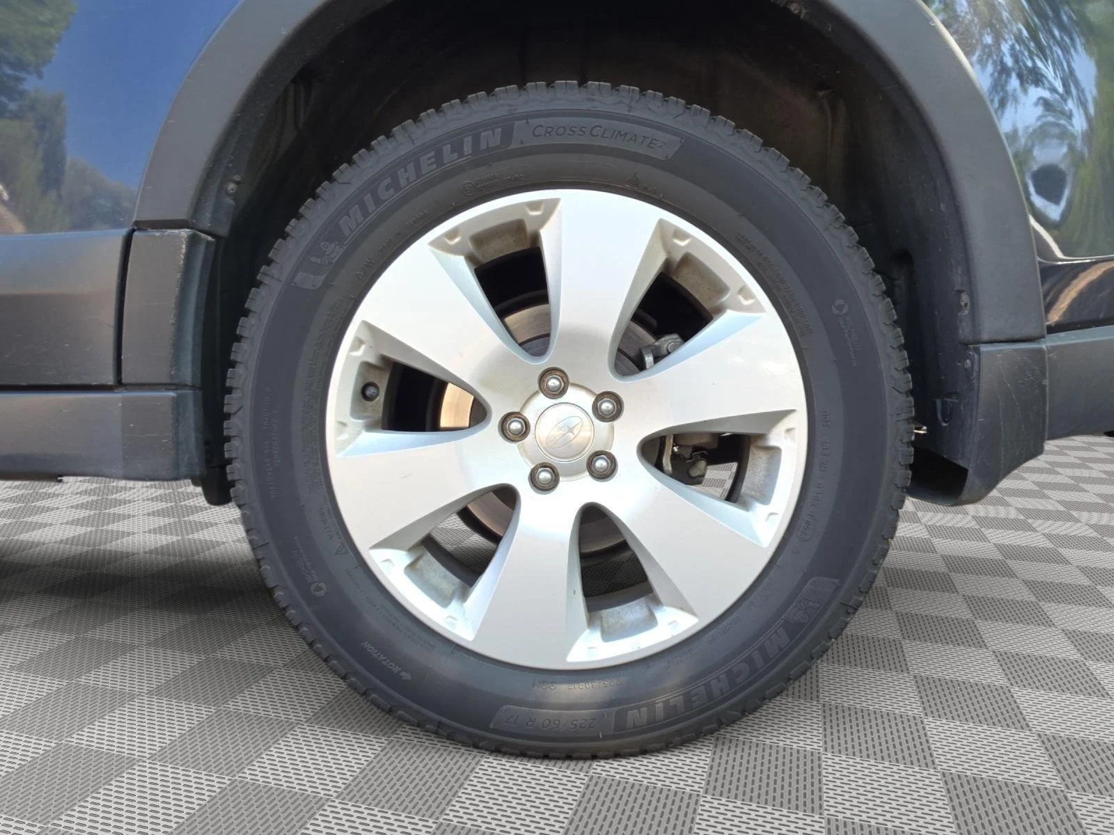 Used 2012 Deep Indigo Pearl Subaru 2.5i Prem image 19