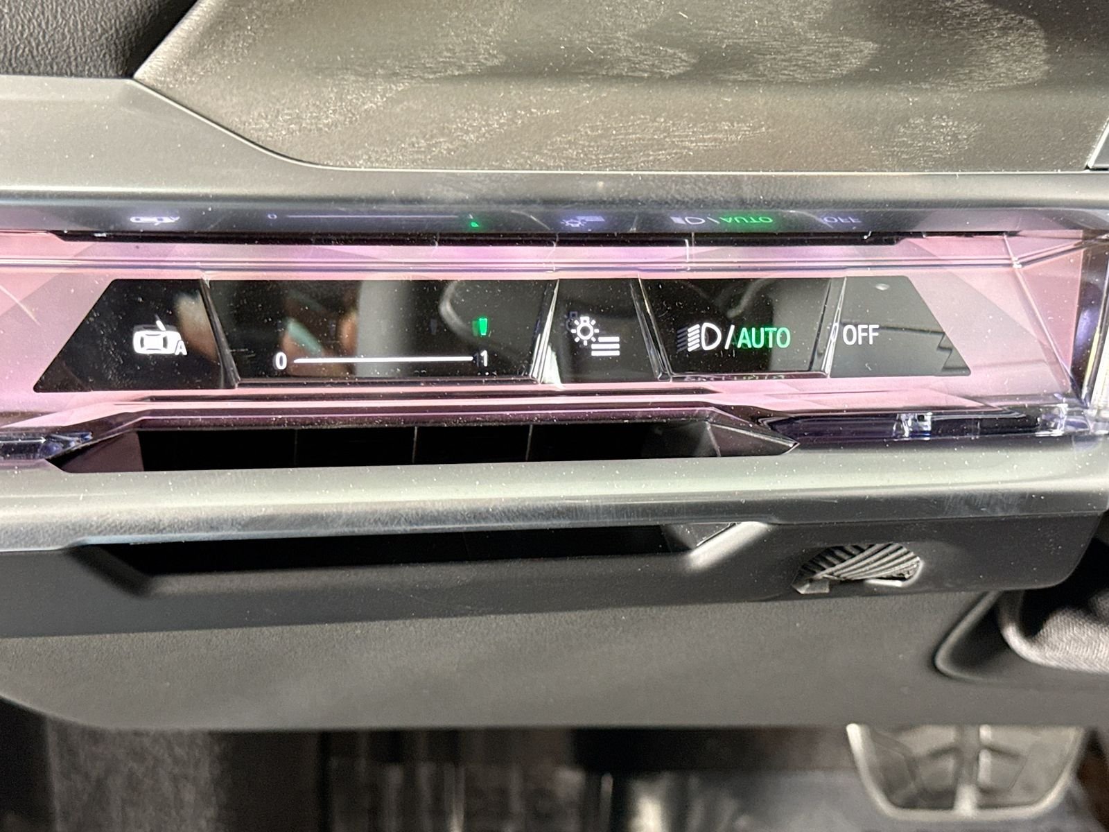 New 2026 Carbon Black Metallic BMW 760i xDrive image 10