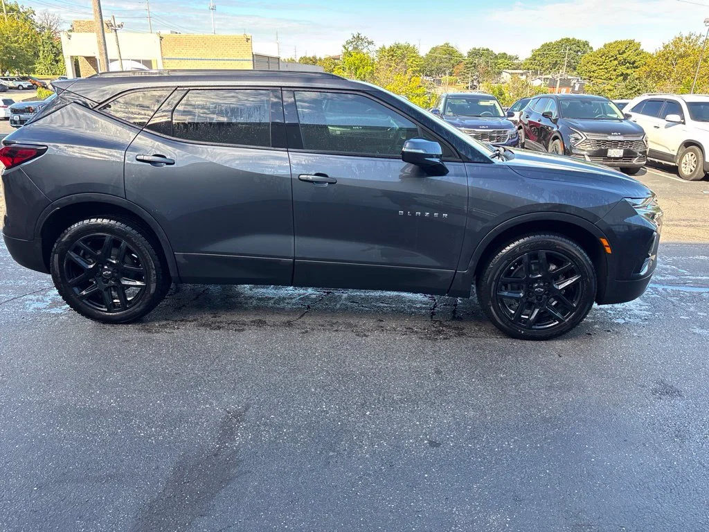 Used 2022 Iron Gray Metallic Chevrolet LT image 2