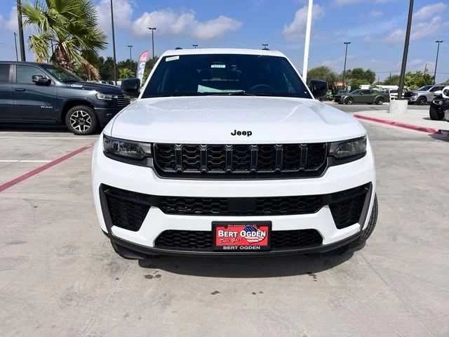 New 2026 Bright White Clearcoat Jeep Altitude image 2