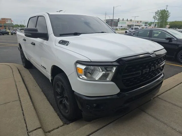 2023 RAM 1500 Big Horn/Lone Star 4x4 Crew Cab 5'7's photo
