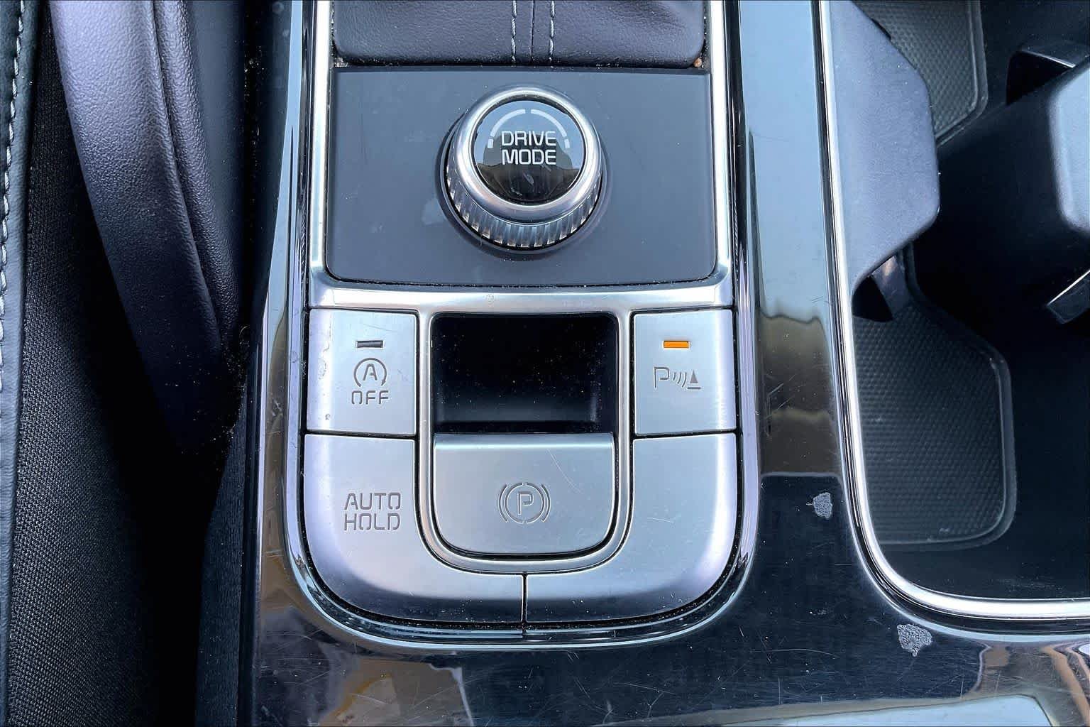 Used 2025 Glacial White Pearl Kia S image 33