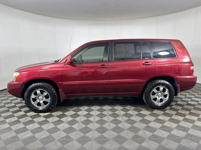 Used 2004 Red Toyota Base image 7
