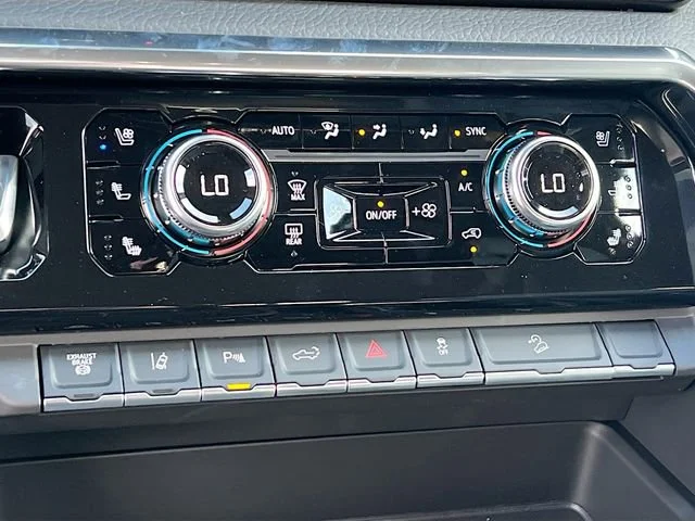 2026 GMC Sierra 2500HD Denali - Photo 11