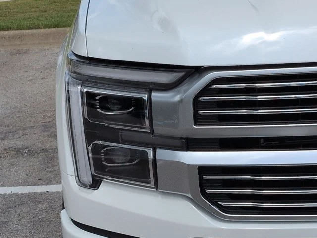 New 2026 Star White Metallic Tri-Coat Ford Platinum® image 10