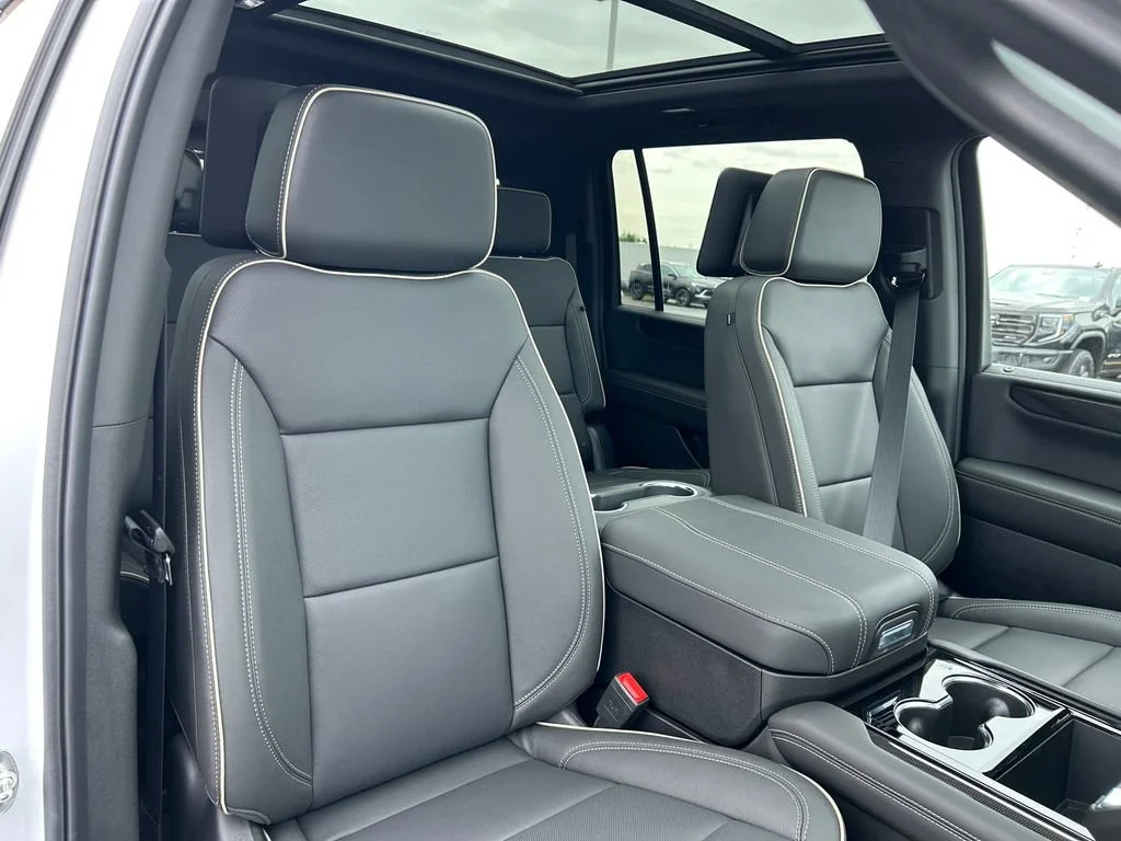 New 2026 Summit White GMC Elevation image 39