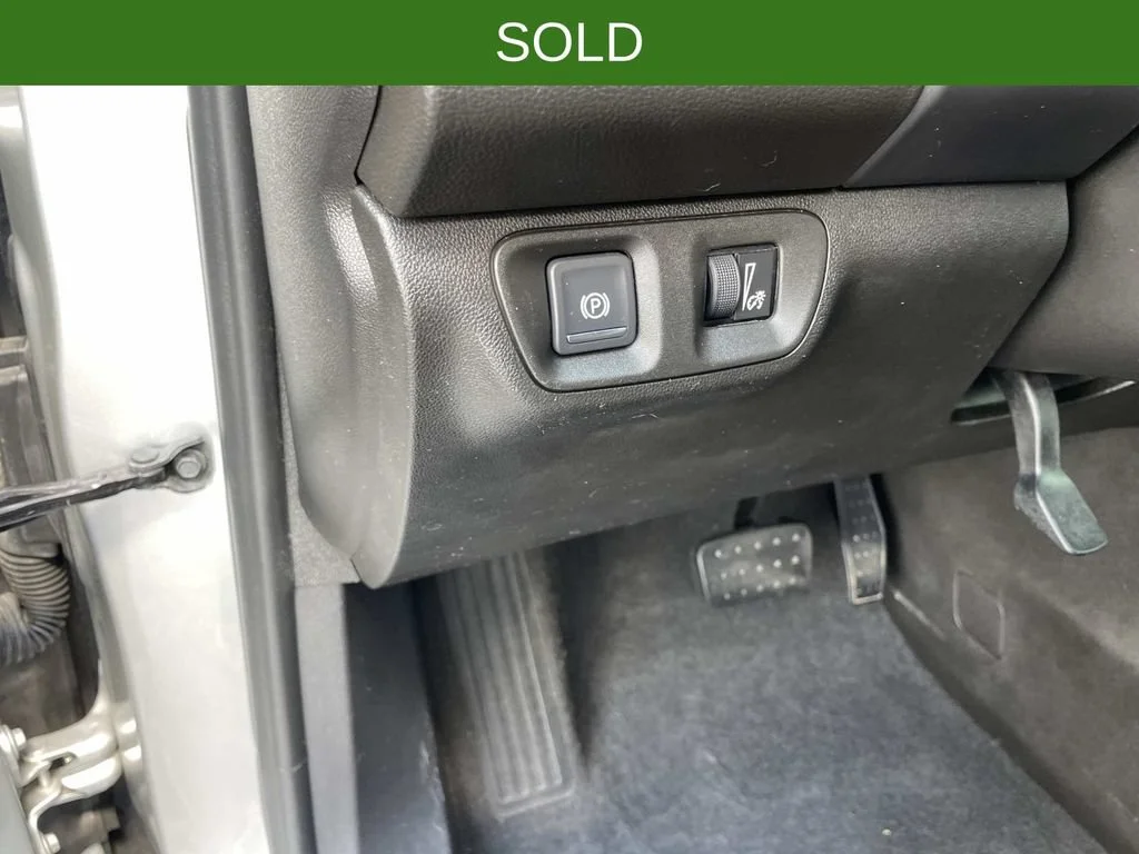 Used 2019 QUICKSILVER METALLIC GMC SLE image 21