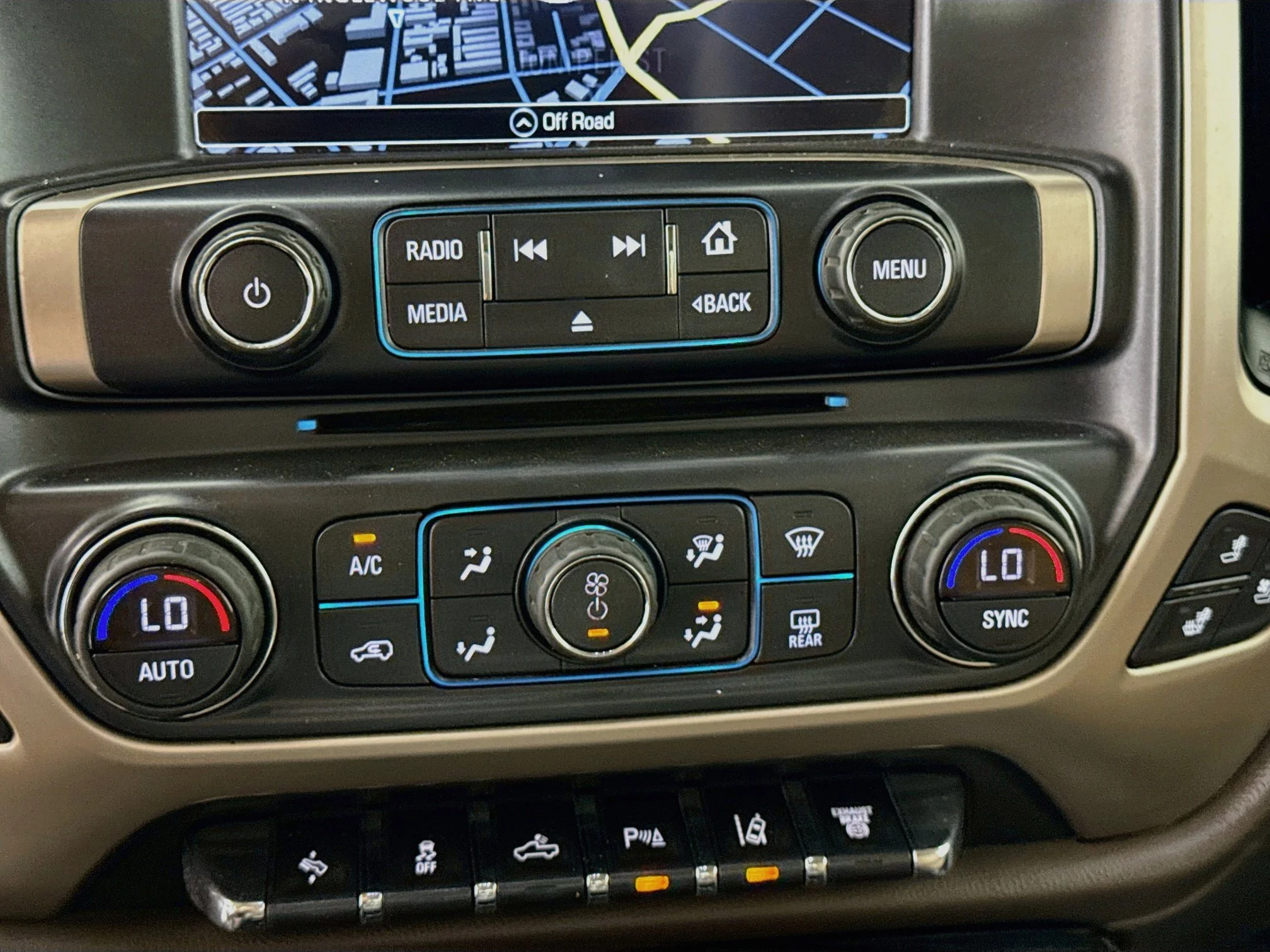 Used 2018 ONYX BLACK GMC Denali image 18