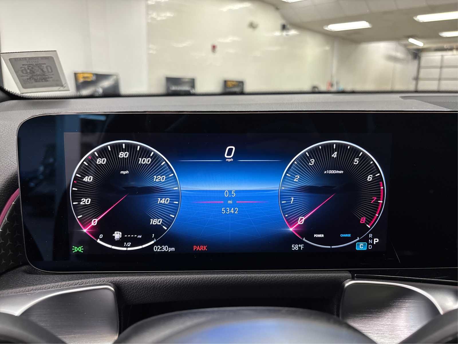 Certified Used 2025 Polar White Mercedes-Benz GLB 250 image 19