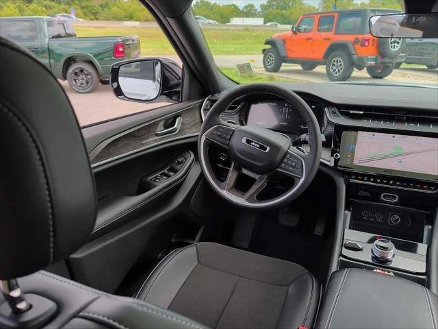 New 2027 Bright White Clear-Coat Paint Jeep Altitude image 16