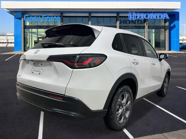New 2027 Platinum White Pearl Honda LX image 5