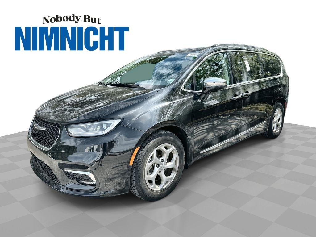 2023 Chrysler Pacifica Limited's photo