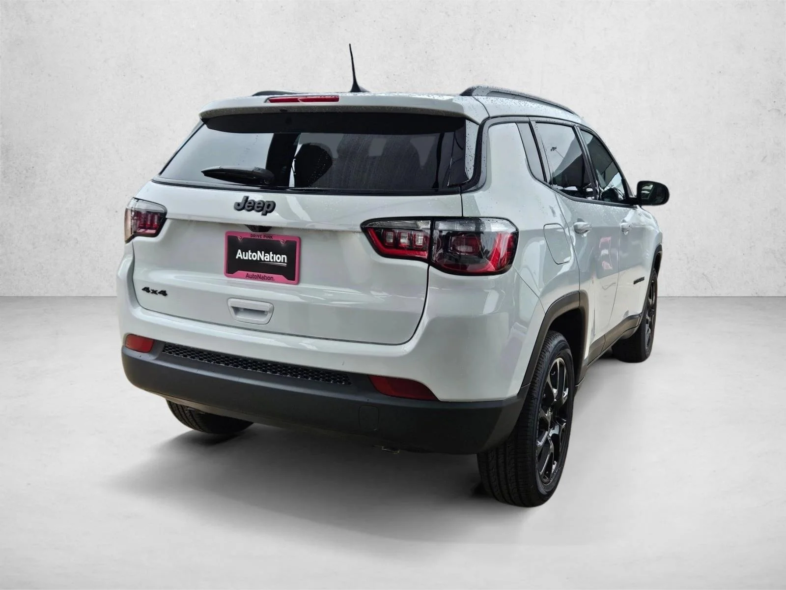 New 2026 Bright White Clearcoat Jeep Latitude Altitude image 2