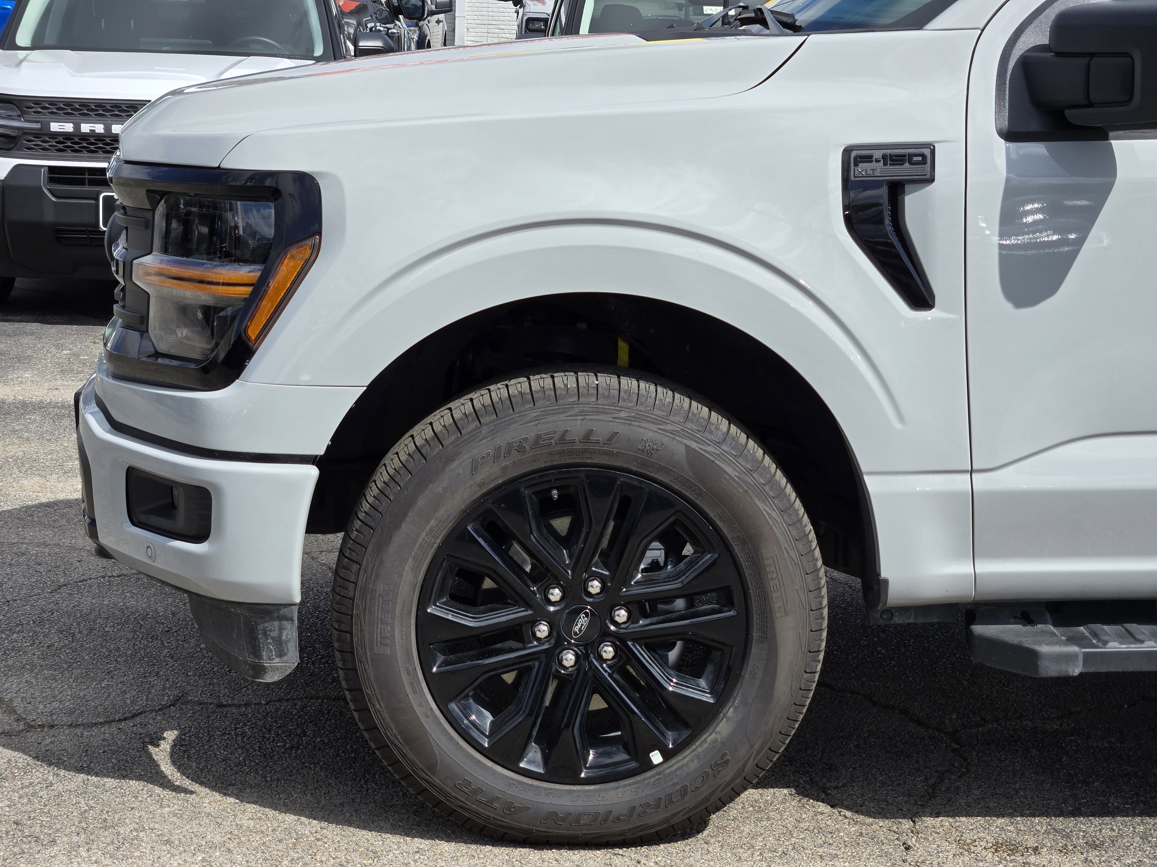 New 2026 Avalanche Ford XLT image 6
