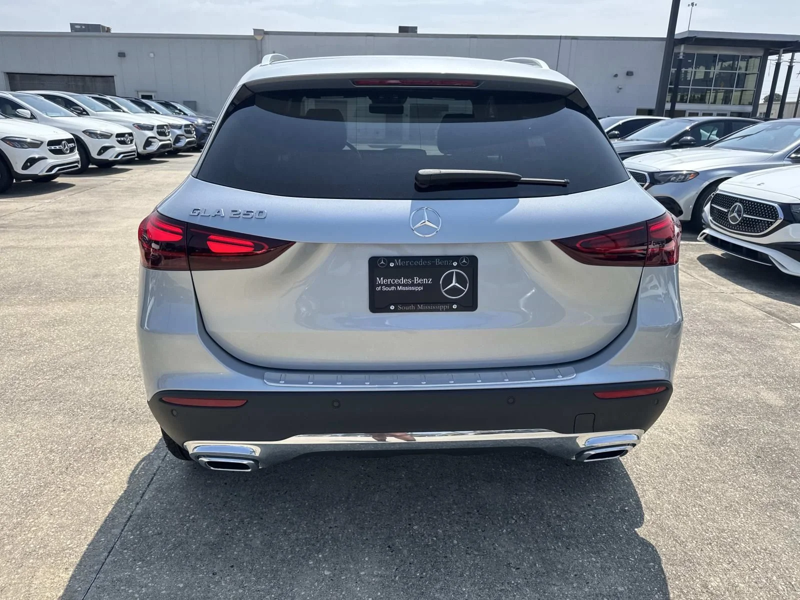 New 2026 Silver Mercedes-Benz GLA 250 image 5