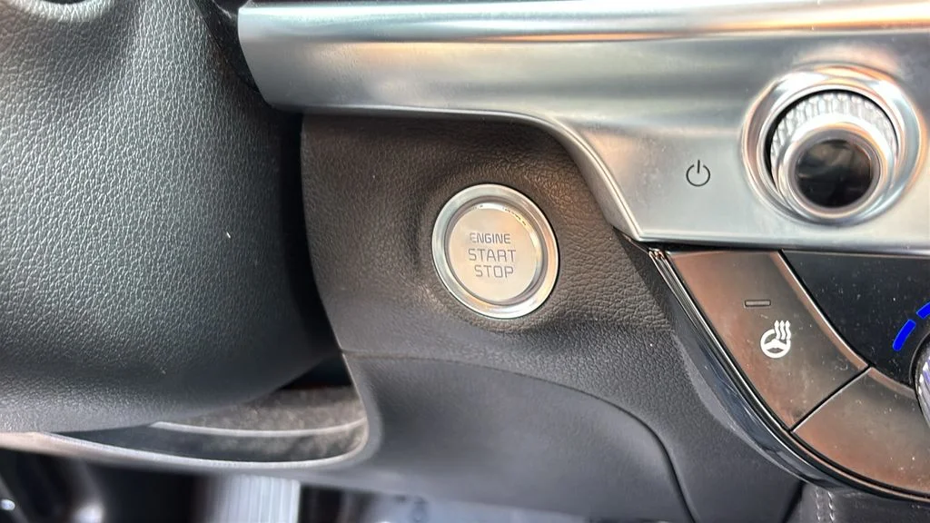 Used 2020 White Kia EX image 15