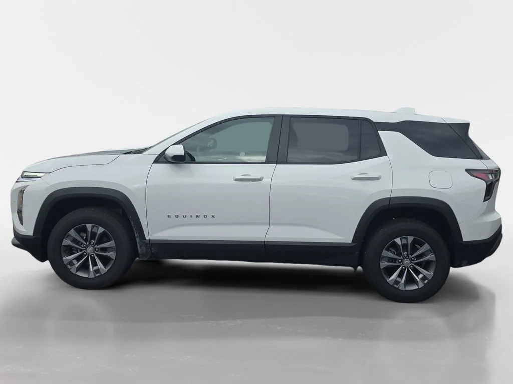 Used 2026 Summit White Chevrolet LT image 5